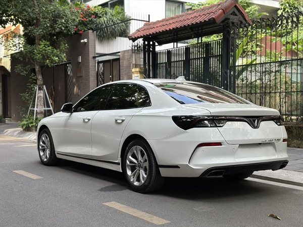 VinFast Lux A Premium 2022 Cũ